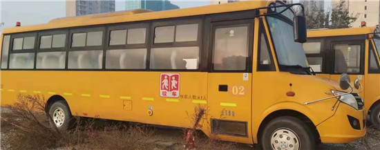 山东校车